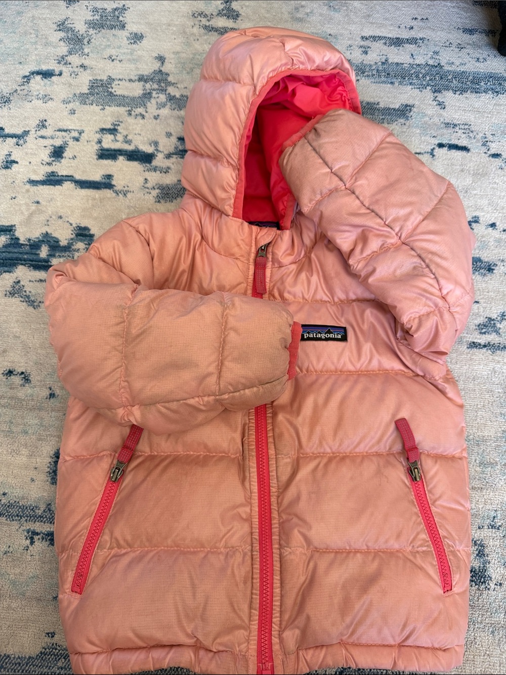 Patagonia Girls Light Pink Hooded Puffer Jacket with Bright Pink Accents